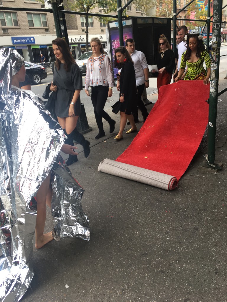 Ayana Evans laying out the red carpet as part of her "I Want Some Sugar With My S***" for Arantxa Araujo in her shimmering "SENSEsoscope" performance. 